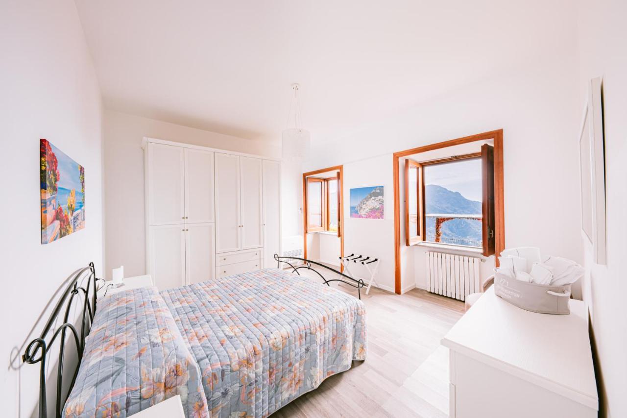 Appartamento Anna In Villa Laura Скала Екстер'єр фото